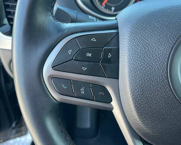 Чорний Джип Cherokee, об'ємом двигуна 2.36 л та пробігом 34 тис. км за 18000 $, фото 17 на Automoto.ua