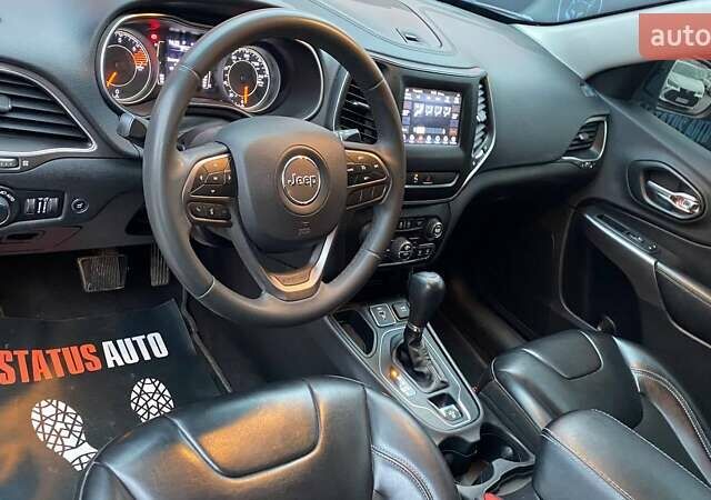 Черный Джип Чероки, объемом двигателя 2.36 л и пробегом 142 тыс. км за 17000 $, фото 14 на Automoto.ua