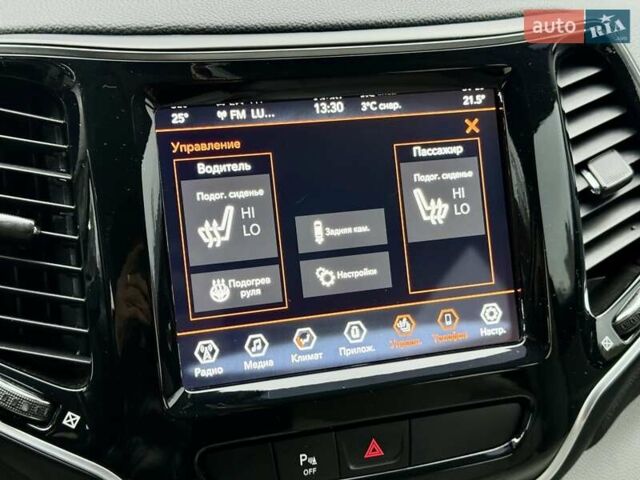 Черный Джип Чероки, объемом двигателя 2.36 л и пробегом 135 тыс. км за 16800 $, фото 17 на Automoto.ua