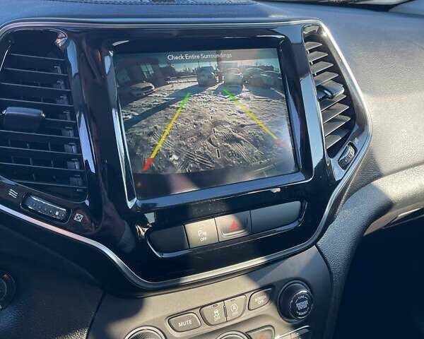 Чорний Джип Cherokee, об'ємом двигуна 2.36 л та пробігом 34 тис. км за 18000 $, фото 18 на Automoto.ua