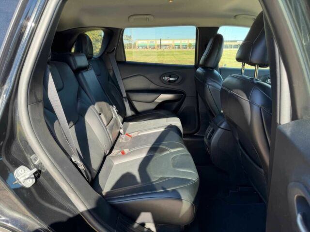 Черный Джип Чероки, объемом двигателя 3.2 л и пробегом 43 тыс. км за 5900 $, фото 10 на Automoto.ua