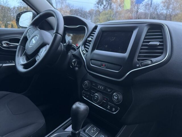 Черный Джип Чероки, объемом двигателя 2.4 л и пробегом 223 тыс. км за 13900 $, фото 21 на Automoto.ua