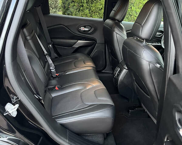 Чорний Джип Cherokee, об'ємом двигуна 2.36 л та пробігом 33 тис. км за 20500 $, фото 30 на Automoto.ua