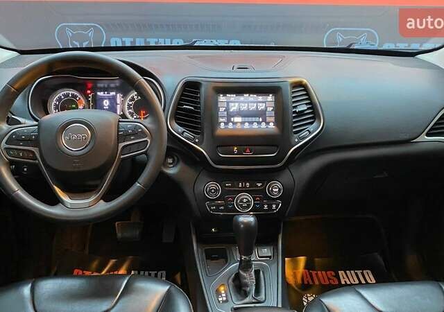 Черный Джип Чероки, объемом двигателя 2.36 л и пробегом 142 тыс. км за 17000 $, фото 30 на Automoto.ua