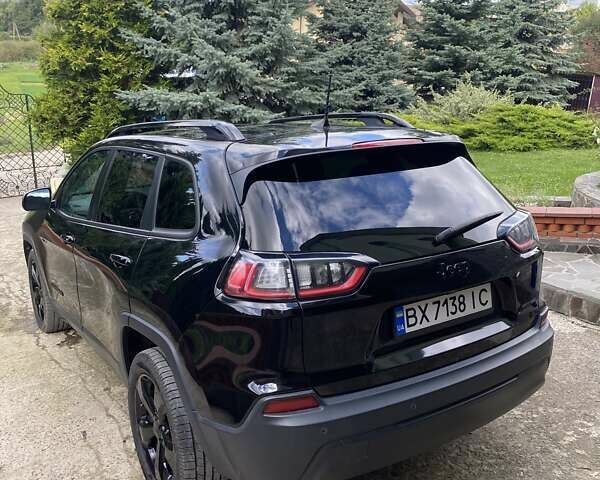 Джип Cherokee 2019 у Хмельницькому на Automoto.ua Чорний Джип Cherokee, об'ємом двигуна 2.36 л та пробігом 149 тис. км за 15500 $, фото 4 на Automoto.ua