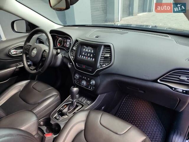 Чорний Джип Cherokee, об'ємом двигуна 2.36 л та пробігом 88 тис. км за 16800 $, фото 21 на Automoto.ua