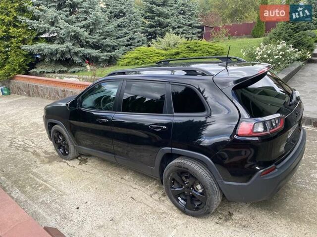 Джип Cherokee 2019 у Хмельницькому на Automoto.ua Чорний Джип Cherokee, об'ємом двигуна 2.36 л та пробігом 149 тис. км за 15500 $, фото 8 на Automoto.ua