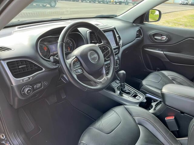 Джип Чероки 2019 в Киеве на Automoto.ua Черный Джип Чероки, объемом двигателя 2.4 л и пробегом 40 тыс. км за 10000 $, фото 8 на Automoto.ua