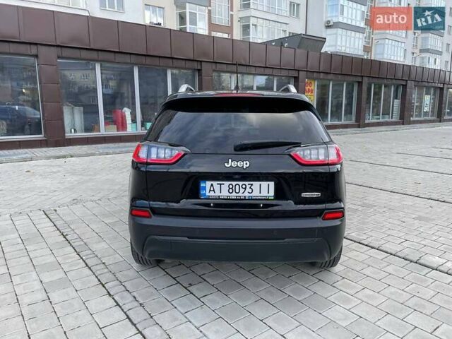 Чорний Джип Cherokee, об'ємом двигуна 2.36 л та пробігом 61 тис. км за 16800 $, фото 1 на Automoto.ua