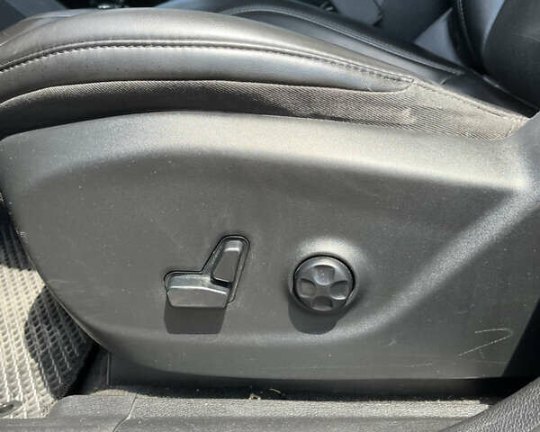 Чорний Джип Cherokee, об'ємом двигуна 3.24 л та пробігом 195 тис. км за 14900 $, фото 30 на Automoto.ua