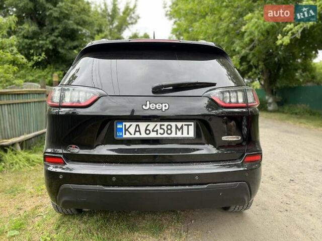 Чорний Джип Cherokee, об'ємом двигуна 2.36 л та пробігом 142 тис. км за 18000 $, фото 16 на Automoto.ua