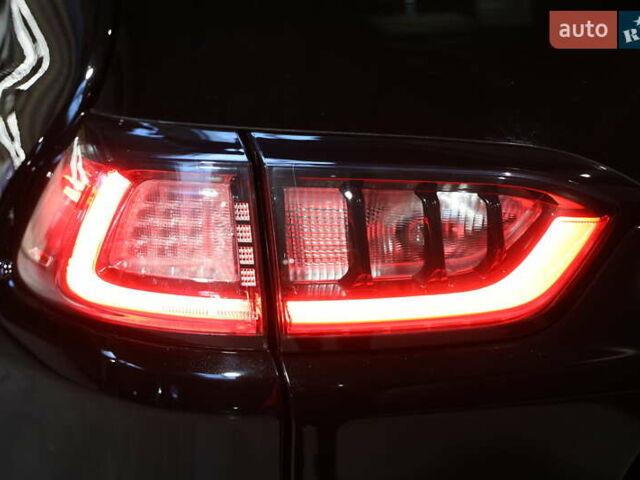 Черный Джип Чероки, объемом двигателя 2.36 л и пробегом 211 тыс. км за 21500 $, фото 9 на Automoto.ua