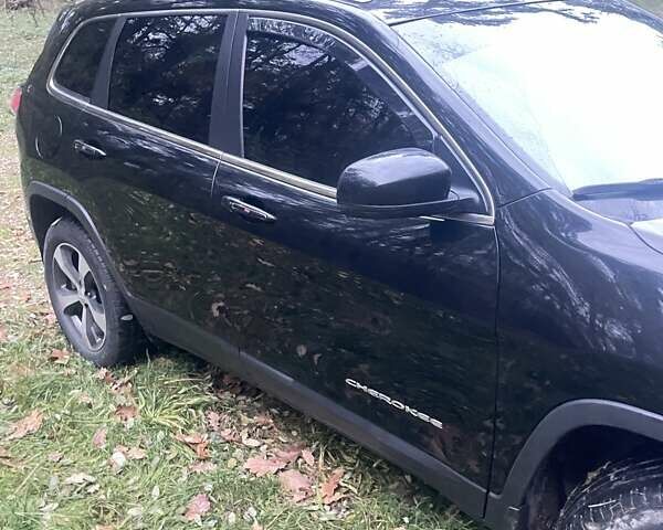 Черный Джип Чероки, объемом двигателя 3.24 л и пробегом 99 тыс. км за 19500 $, фото 2 на Automoto.ua