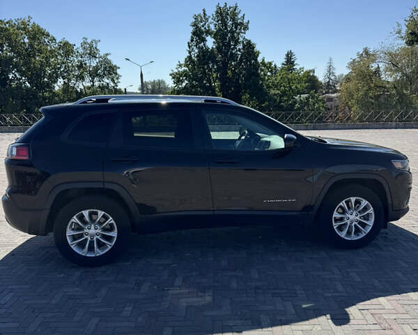 Чорний Джип Cherokee, об'ємом двигуна 2.36 л та пробігом 30 тис. км за 18000 $, фото 3 на Automoto.ua