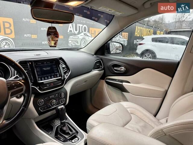 Черный Джип Чероки, объемом двигателя 2.36 л и пробегом 135 тыс. км за 16800 $, фото 14 на Automoto.ua