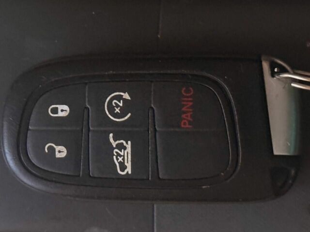 Черный Джип Чероки, объемом двигателя 2.4 л и пробегом 142 тыс. км за 15900 $, фото 9 на Automoto.ua