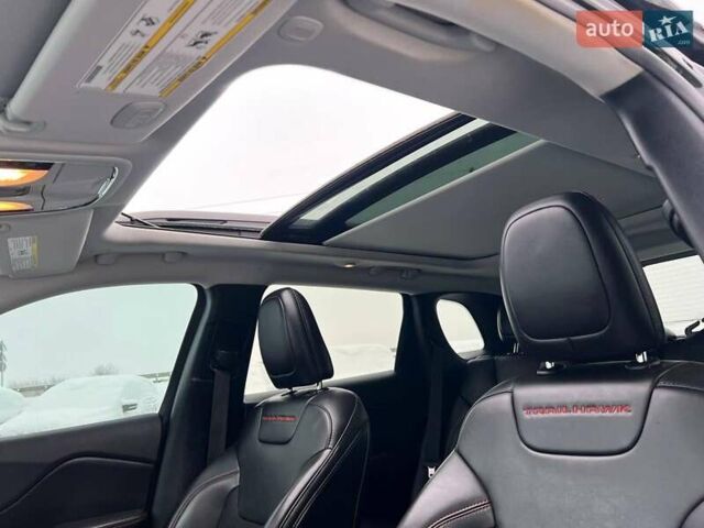 Чорний Джип Cherokee, об'ємом двигуна 3.2 л та пробігом 116 тис. км за 22440 $, фото 35 на Automoto.ua