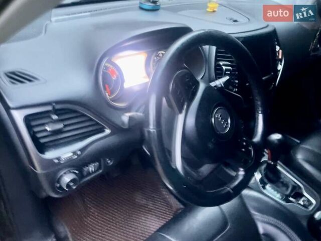 Черный Джип Чероки, объемом двигателя 3.24 л и пробегом 99 тыс. км за 19500 $, фото 9 на Automoto.ua