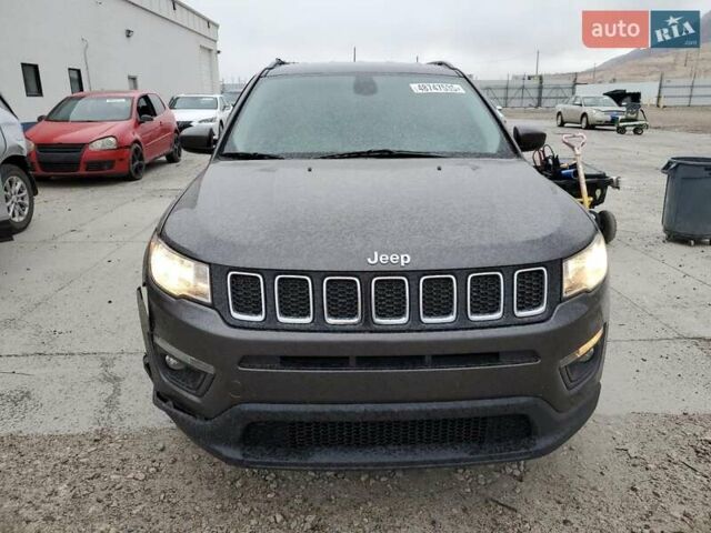 Чорний Джип Cherokee, об'ємом двигуна 2.36 л та пробігом 100 тис. км за 2800 $, фото 4 на Automoto.ua