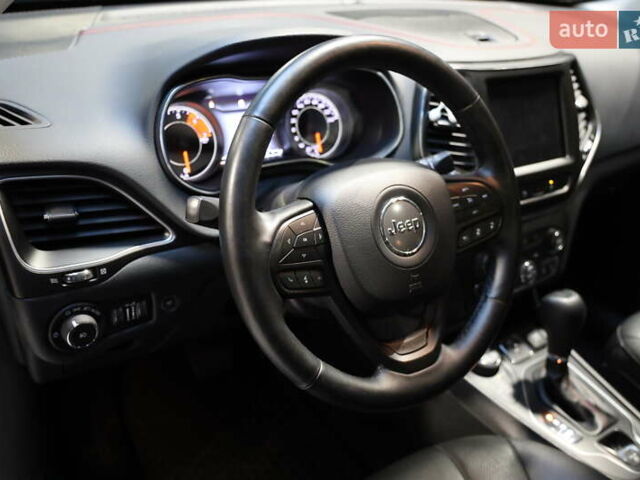 Черный Джип Чероки, объемом двигателя 2.36 л и пробегом 211 тыс. км за 21500 $, фото 24 на Automoto.ua