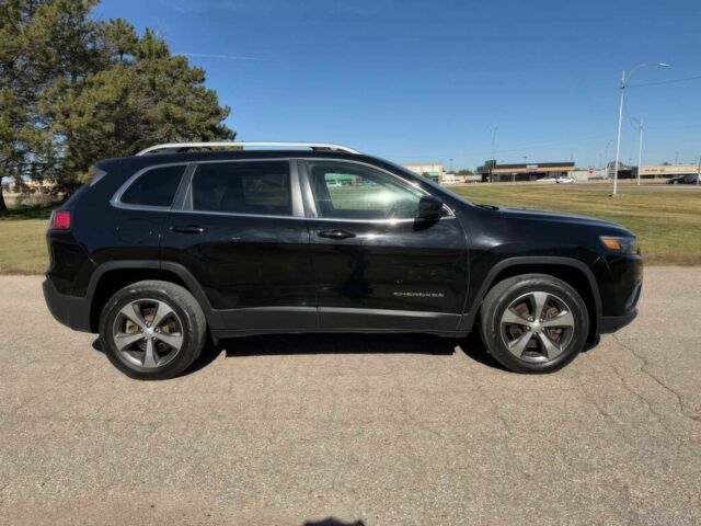 Черный Джип Чероки, объемом двигателя 3.2 л и пробегом 43 тыс. км за 5900 $, фото 2 на Automoto.ua