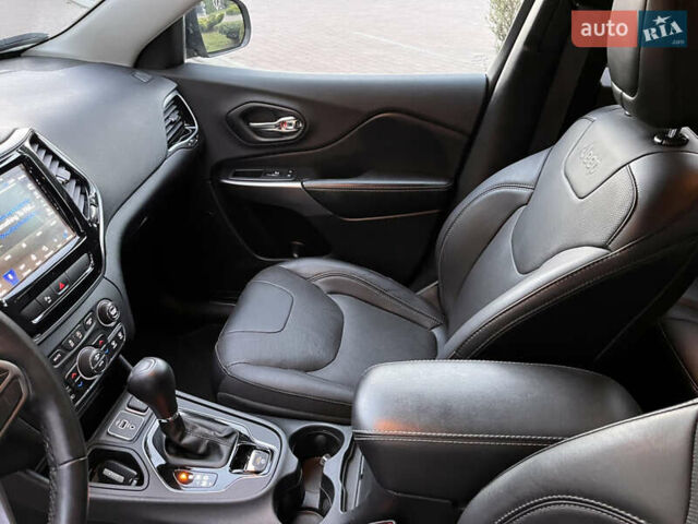 Чорний Джип Cherokee, об'ємом двигуна 2.36 л та пробігом 33 тис. км за 20500 $, фото 49 на Automoto.ua