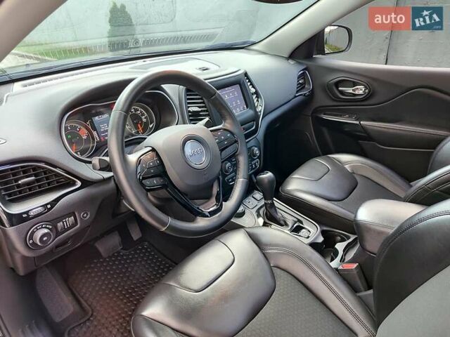 Чорний Джип Cherokee, об'ємом двигуна 2.36 л та пробігом 88 тис. км за 16800 $, фото 19 на Automoto.ua