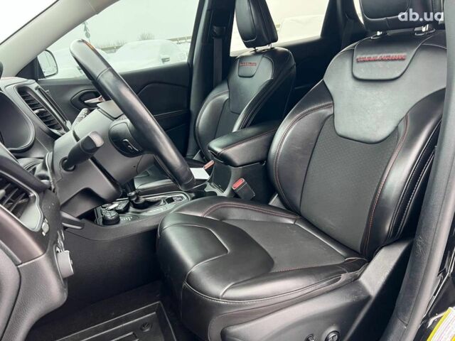 Черный Джип Чероки, объемом двигателя 3.2 л и пробегом 116 тыс. км за 22440 $, фото 17 на Automoto.ua