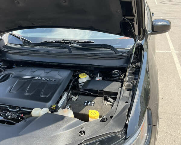 Чорний Джип Cherokee, об'ємом двигуна 3.24 л та пробігом 195 тис. км за 14900 $, фото 24 на Automoto.ua