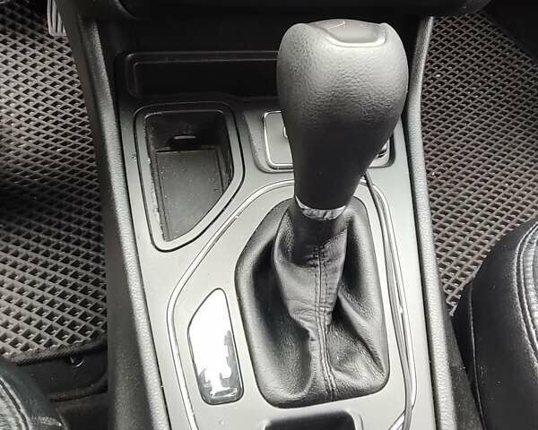 Черный Джип Чероки, объемом двигателя 2.4 л и пробегом 125 тыс. км за 15300 $, фото 12 на Automoto.ua