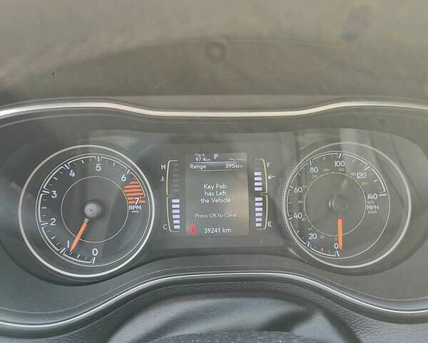 Чорний Джип Cherokee, об'ємом двигуна 2.4 л та пробігом 64 тис. км за 18000 $, фото 9 на Automoto.ua