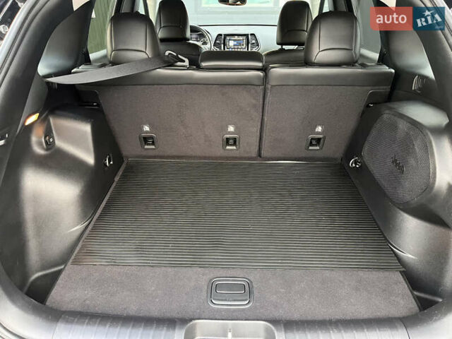 Чорний Джип Cherokee, об'ємом двигуна 2.36 л та пробігом 33 тис. км за 20500 $, фото 22 на Automoto.ua