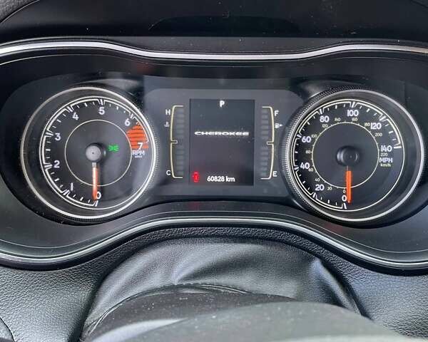 Чорний Джип Cherokee, об'ємом двигуна 2.36 л та пробігом 61 тис. км за 16800 $, фото 25 на Automoto.ua