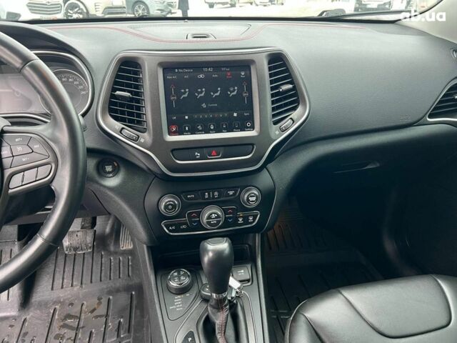 Черный Джип Чероки, объемом двигателя 3.2 л и пробегом 116 тыс. км за 22440 $, фото 27 на Automoto.ua