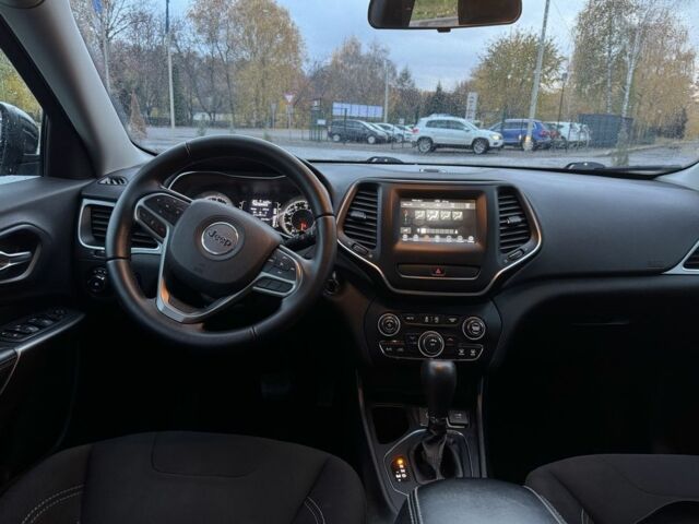 Черный Джип Чероки, объемом двигателя 2.4 л и пробегом 223 тыс. км за 13900 $, фото 18 на Automoto.ua