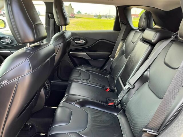 Джип Чероки 2019 в Киеве на Automoto.ua Черный Джип Чероки, объемом двигателя 2.4 л и пробегом 40 тыс. км за 10000 $, фото 12 на Automoto.ua