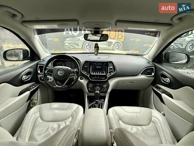 Черный Джип Чероки, объемом двигателя 2.36 л и пробегом 135 тыс. км за 16800 $, фото 13 на Automoto.ua