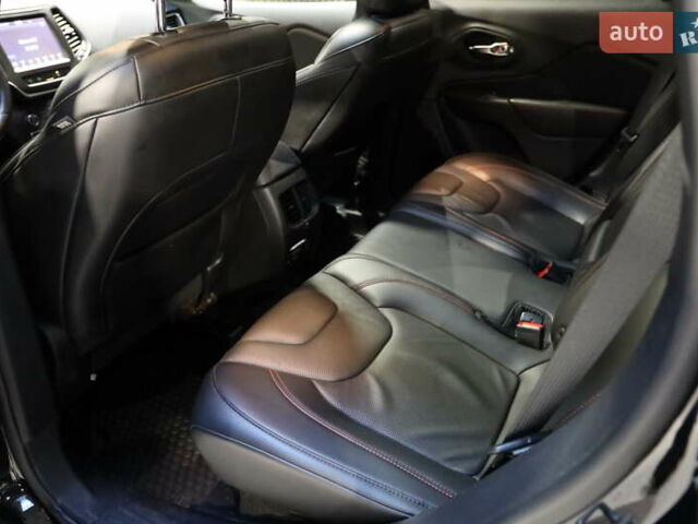 Черный Джип Чероки, объемом двигателя 2.36 л и пробегом 211 тыс. км за 21500 $, фото 34 на Automoto.ua