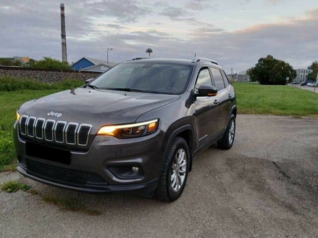 Черный Джип Чероки, объемом двигателя 0 л и пробегом 92 тыс. км за 10100 $, фото 1 на Automoto.ua