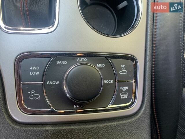 Черный Джип Чероки, объемом двигателя 3.6 л и пробегом 50 тыс. км за 30000 $, фото 19 на Automoto.ua