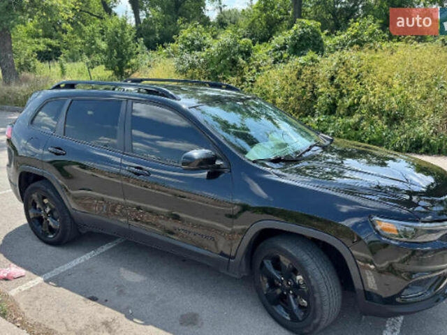 Черный Джип Чероки, объемом двигателя 3.24 л и пробегом 110 тыс. км за 17500 $, фото 1 на Automoto.ua