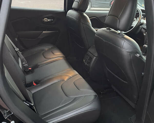 Чорний Джип Cherokee, об'ємом двигуна 2.36 л та пробігом 33 тис. км за 20500 $, фото 54 на Automoto.ua