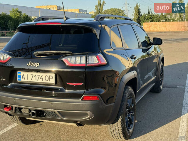 Черный Джип Чероки, объемом двигателя 2 л и пробегом 68 тыс. км за 21348 $, фото 13 на Automoto.ua