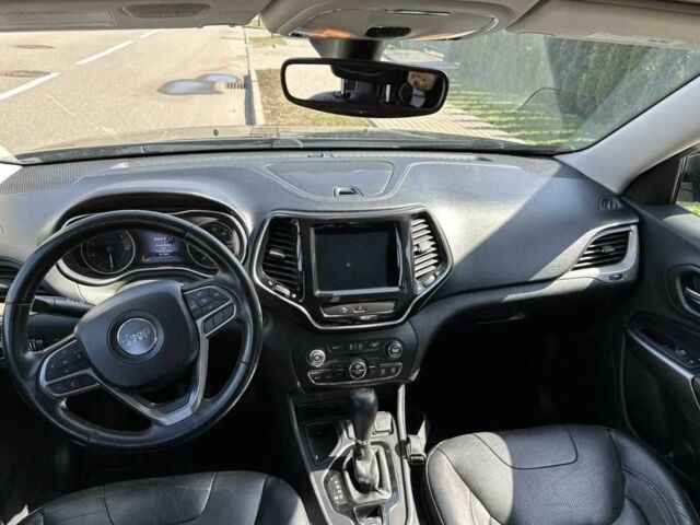 Черный Джип Чероки, объемом двигателя 2.4 л и пробегом 117 тыс. км за 11000 $, фото 4 на Automoto.ua