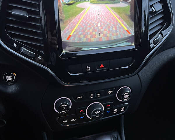 Чорний Джип Cherokee, об'ємом двигуна 2.36 л та пробігом 33 тис. км за 20500 $, фото 37 на Automoto.ua