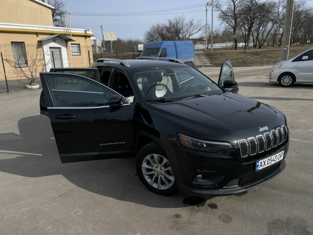 Чорний Джип Cherokee, об'ємом двигуна 0.24 л та пробігом 128 тис. км за 17900 $, фото 11 на Automoto.ua