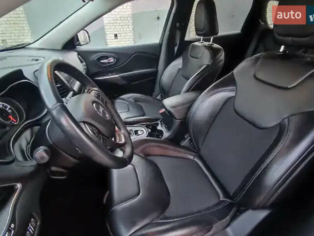 Черный Джип Чероки, объемом двигателя 3.24 л и пробегом 139 тыс. км за 24500 $, фото 9 на Automoto.ua