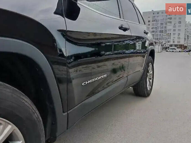 Черный Джип Чероки, объемом двигателя 3.24 л и пробегом 139 тыс. км за 24500 $, фото 2 на Automoto.ua