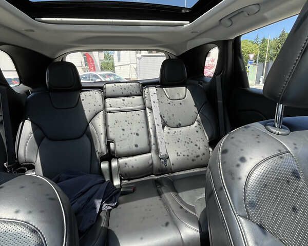 Черный Джип Чероки, объемом двигателя 2 л и пробегом 120 тыс. км за 17600 $, фото 12 на Automoto.ua