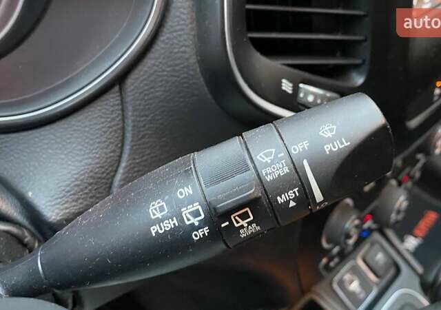 Черный Джип Чероки, объемом двигателя 2.36 л и пробегом 142 тыс. км за 17000 $, фото 23 на Automoto.ua